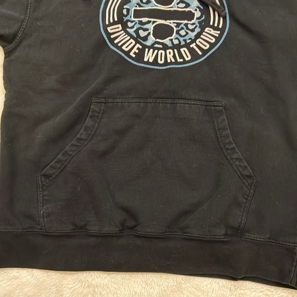 Ed Sheeran Divide World Tour Concert Hoodie Sweatshirt Black Size L - Picture 6 of 9